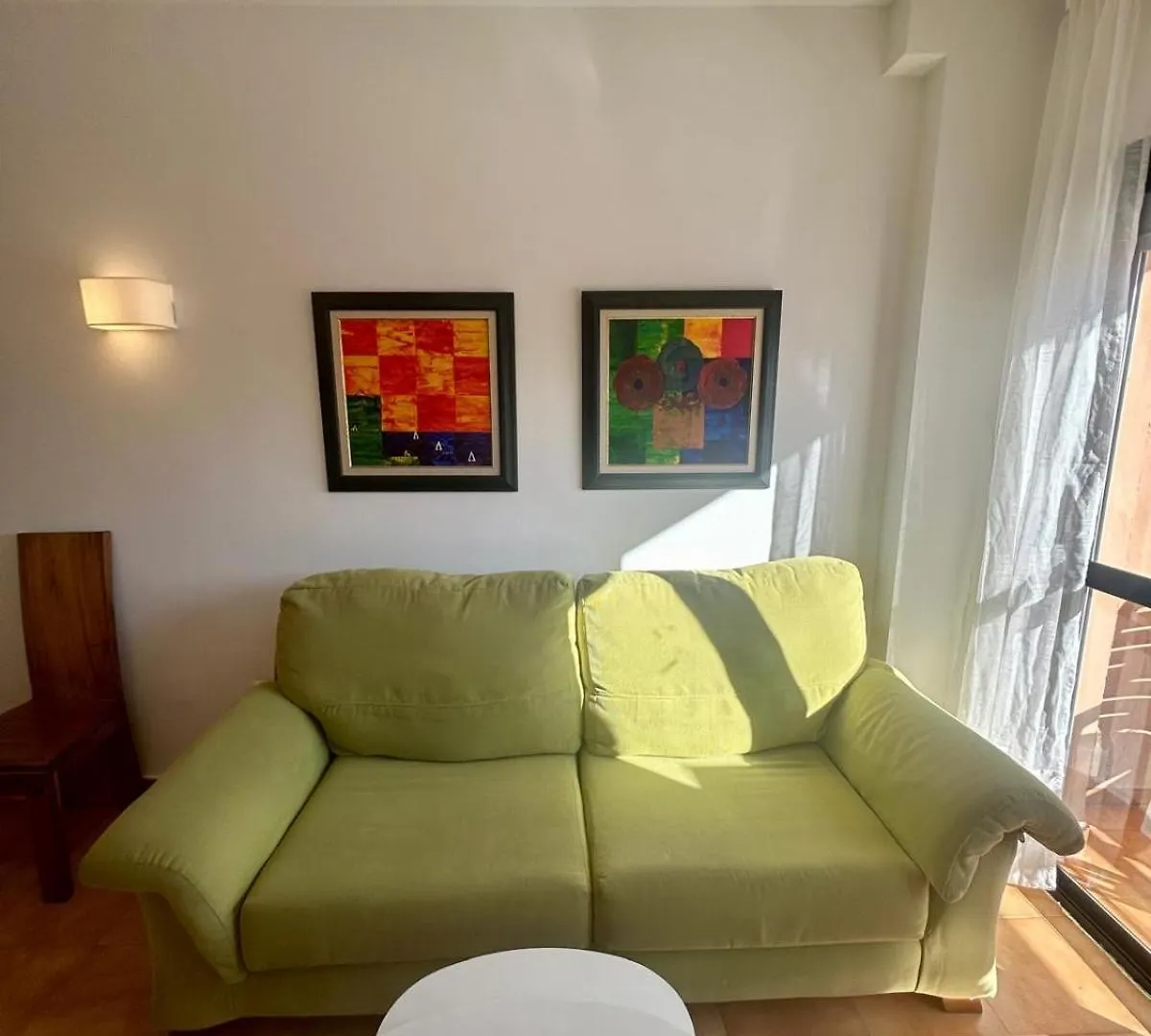Centro Estudio Con Balcon Torremolinos Spain